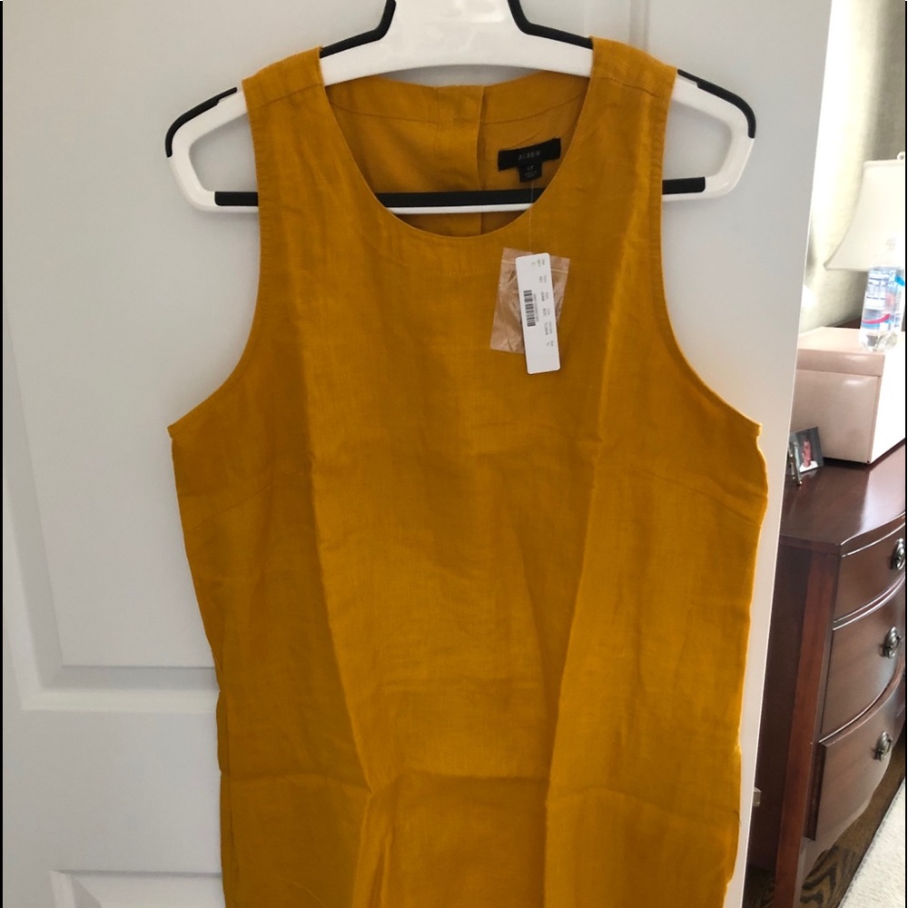 Sleeveless dress